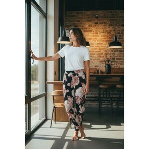 Black Label By Chico's Multi Color Floral Elastic Cuff Ankle Size 1